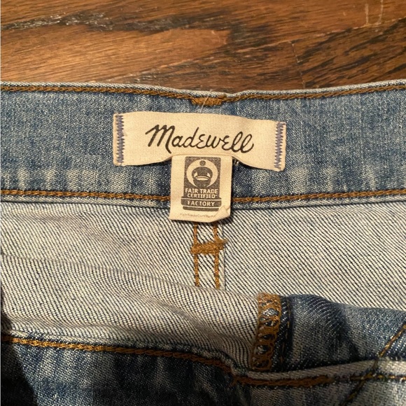 Madewell Hi- Rise Shorts - Picture 4 of 5